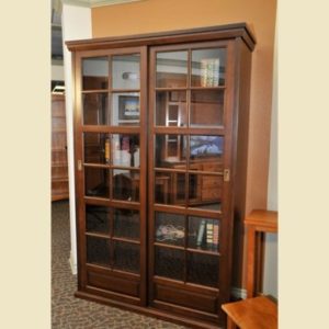 cherry_sliding-door_display-cabinet_6746V-640x440