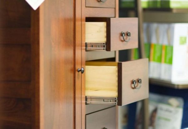 delano_dovetailed-drawer_detail