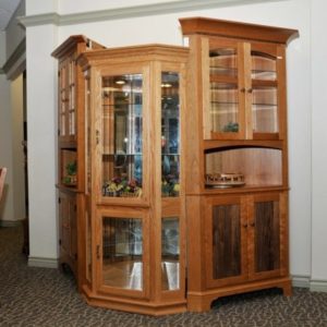 oak_corner-curio-cabinet_7017-640x440