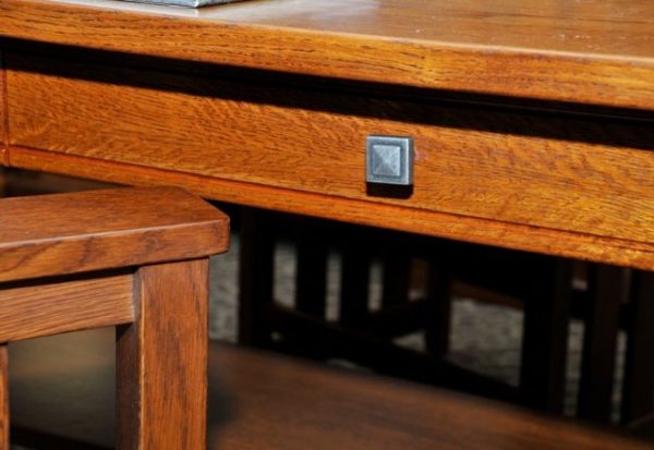 quarter-sawn-oak_desk-drawer