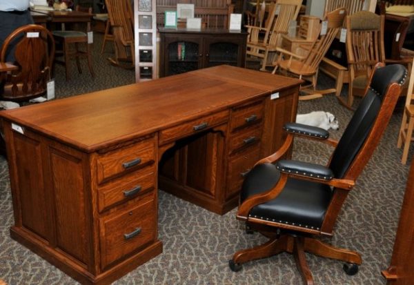 quarter-sawn-oak_executive-desk_leather-desk-chair