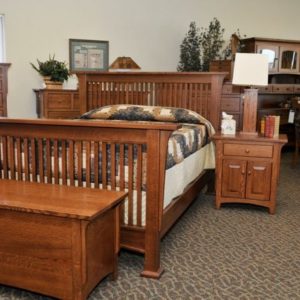 quarter-sawn-oak_mission_blanket-chest_bed