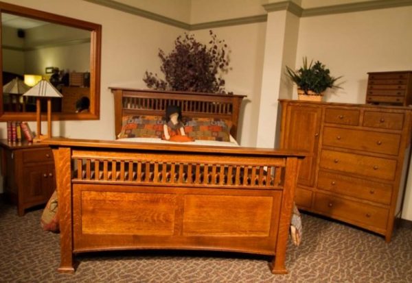 quarter-sawn-oak_mission_slat-over-panel-bed