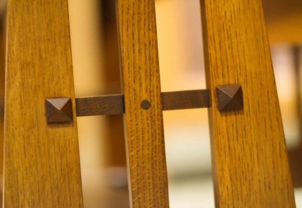 quarter-sawn-oak_walnut-inlay_detail