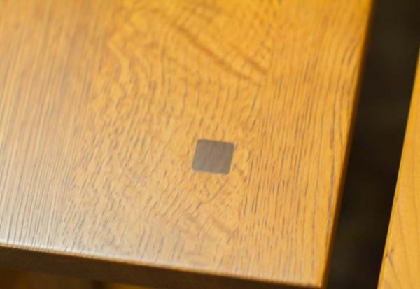 quarter-sawn-oak_walnut-inlay_detail