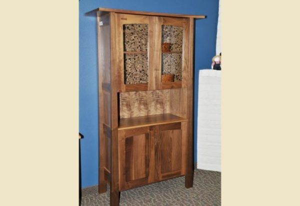 walnut_contemporary_hutch